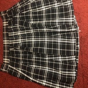 Black and white tennis skirt- Size small- runs large